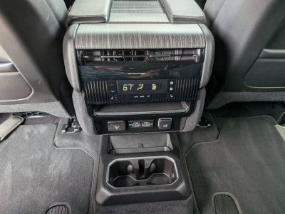 2024 Jeep Wagoneer - Photo 25