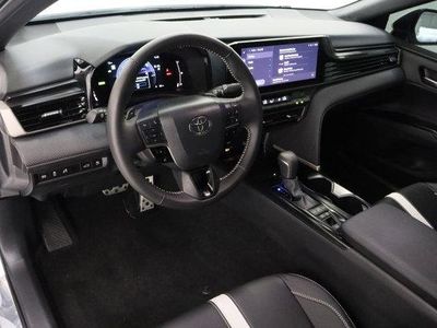 2026 Toyota Camry FWD - Photo 13
