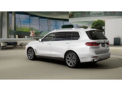 2026 BMW X7 - Photo 2