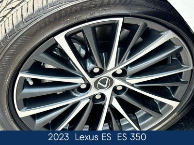 2023 Lexus ES - Photo 12