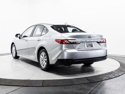 2025 Toyota Camry — photo 8 view