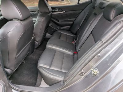2017 Nissan Maxima - Photo 18
