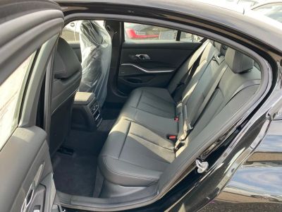 2026 BMW 3 Series — photo 7 view