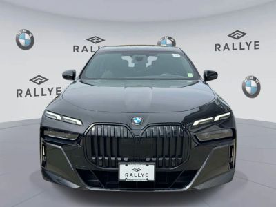 2023 BMW 7 Series — side profile view