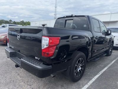 2023 Nissan Titan - Photo 4