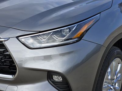 2026 Toyota Highlander Hybrid - Photo 5