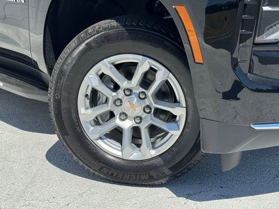 2026 Chevrolet Suburban LT - Photo 6