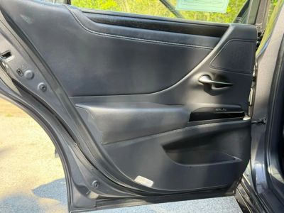 2023 Lexus ES - Photo 23