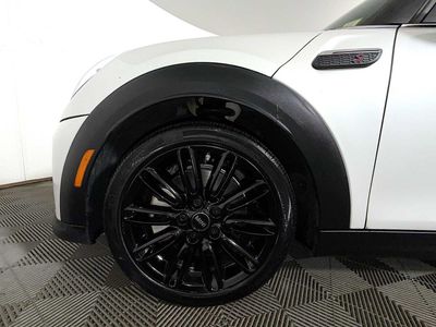 2023 MINI Hardtop 4 Door — photo 8 view