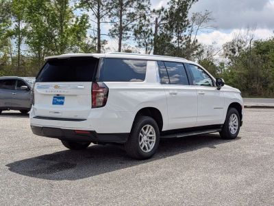 2023 Chevrolet Suburban - Photo 5