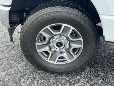 2025 Ford F-350SD - Photo 6
