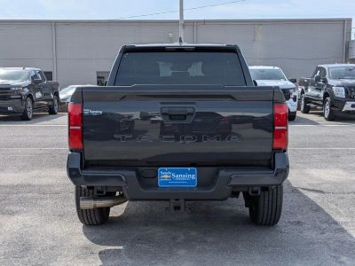 2024 Toyota Tacoma - Photo 4