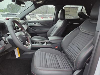 2026 Ford Explorer — photo 30 view