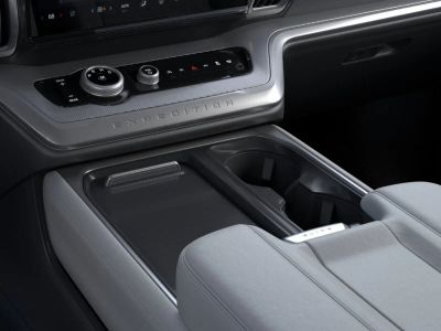 2026 Ford Expedition — photo 15 view