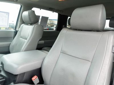 2008 Toyota Sequoia — photo 28 view