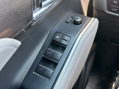 2023 Toyota Highlander Limited - Photo 29