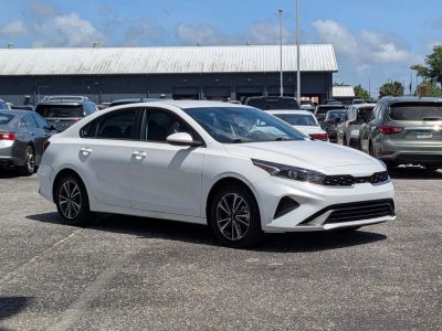 2023 Kia Forte - Photo 7