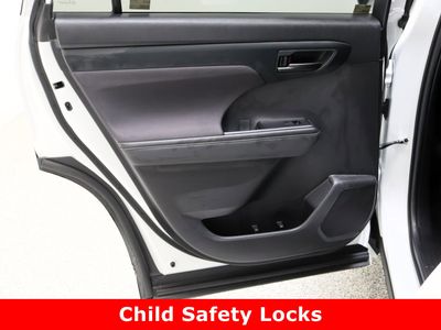 2024 Toyota Highlander FWD - Photo 26
