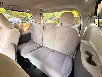 2020 Toyota Sienna LE - Photo 12