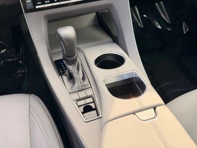 2021 Toyota Avalon Hybrid - Photo 17