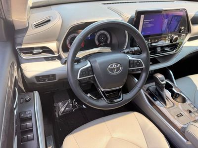 2023 Toyota Highlander Limited - Photo 25