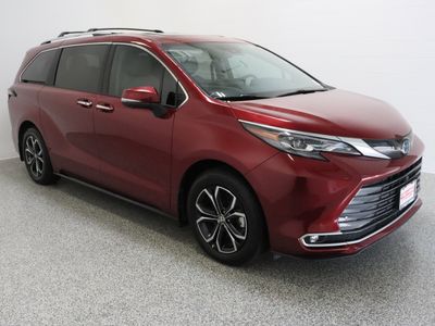 2025 Toyota Sienna AWD - Photo 4
