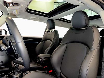 2024 MINI Hardtop 2 Door - Photo 19