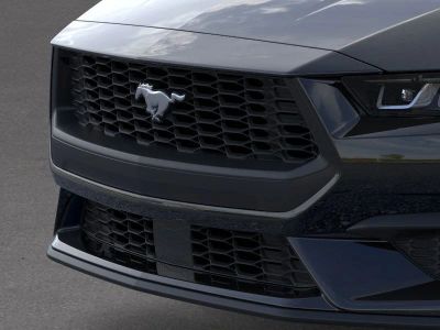 2025 Ford Mustang - Photo 17
