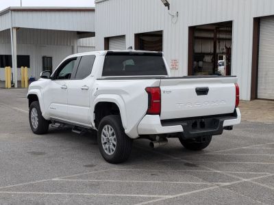 2024 Toyota Tacoma - Photo 3
