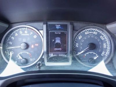 2018 Toyota Tacoma - Photo 18