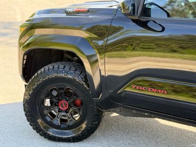 2025 Toyota Tacoma TRD Sport - Photo 6