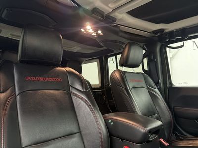 2022 Jeep Wrangler - Photo 30