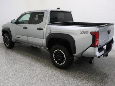 2025 Toyota Tacoma 4WD - Photo 9