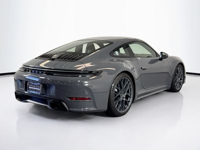 2025 Porsche 911 — photo 9 view