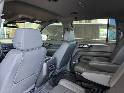 2026 Chevrolet Suburban LT - Photo 22