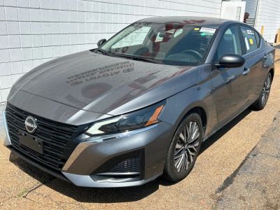 2024 Nissan Altima - Photo 3
