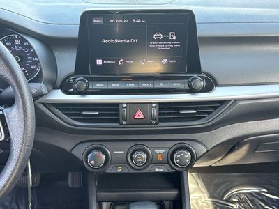 2023 Kia Forte LXS - Photo 16