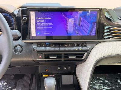 2025 Toyota Camry XLE - Photo 16
