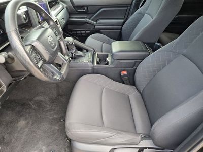 2024 Toyota Tacoma - Photo 8