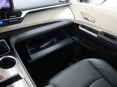 2025 Toyota Sienna AWD - Photo 25