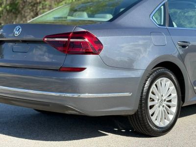 2017 Volkswagen Passat - Photo 12