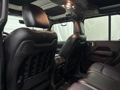 2022 Jeep Wrangler - Photo 19