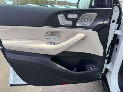 2026 Mercedes-Benz GLE — photo 18 view