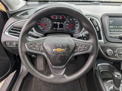 2018 Chevrolet Malibu - Photo 11