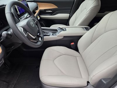 2026 Toyota Grand Highlander — photo 8 view