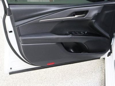 2026 Toyota Camry FWD - Photo 12