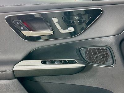 2025 Mercedes-Benz GLC - Photo 16