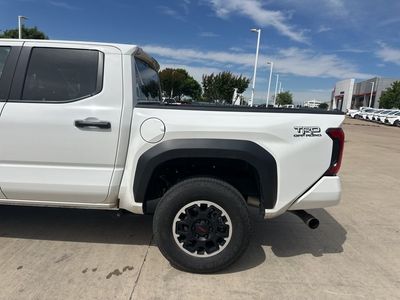 2024 Toyota Tacoma - Photo 3