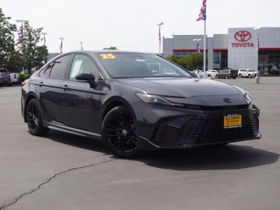 2025 Toyota Camry - Photo 1