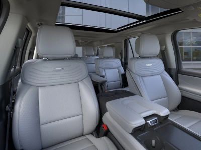 2026 Ford Expedition — photo 10 view